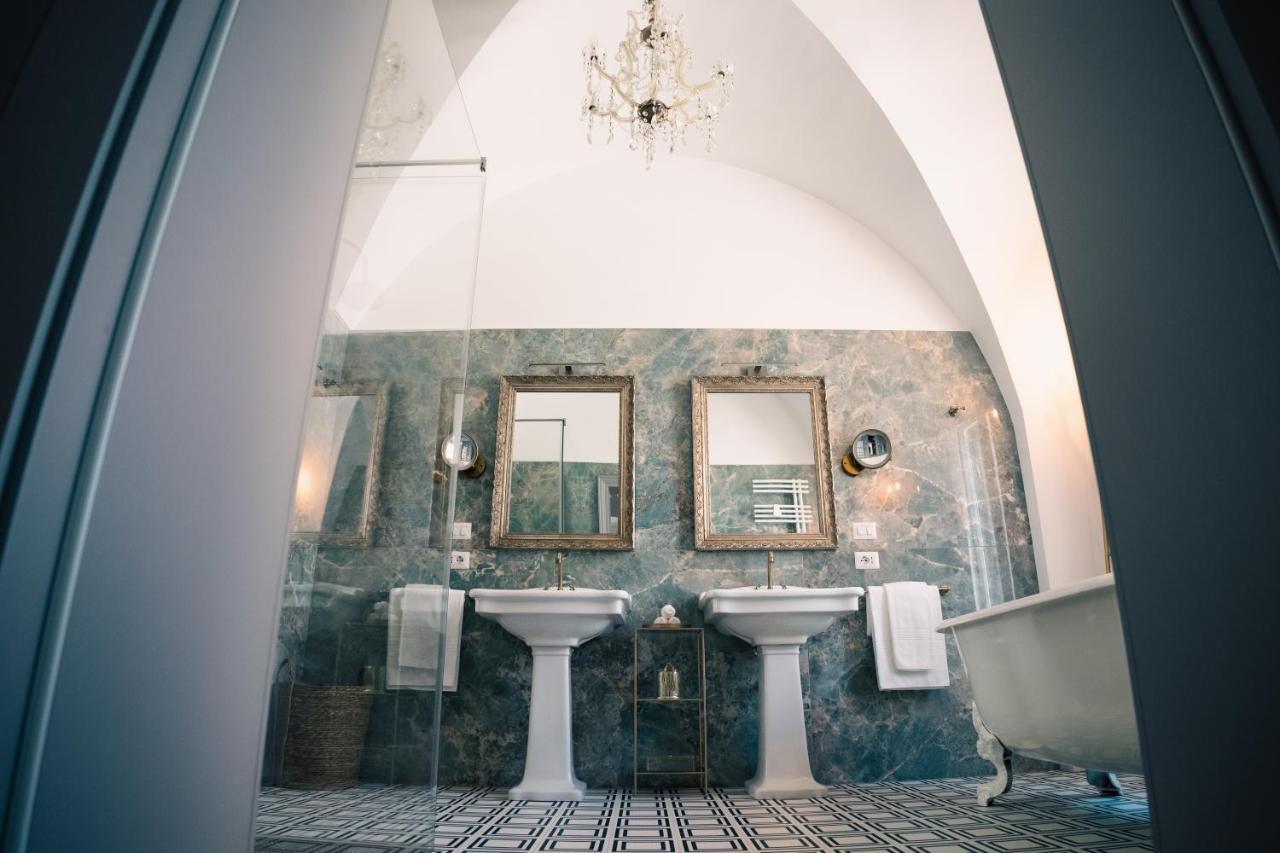 The Duchess'S View - New! Luxurious Flat In Historical Centre 115 Sq M, 3Min Walk To Cala Porto Beach And Private Parking โปลีญาโนอามาเร ภายนอก รูปภาพ