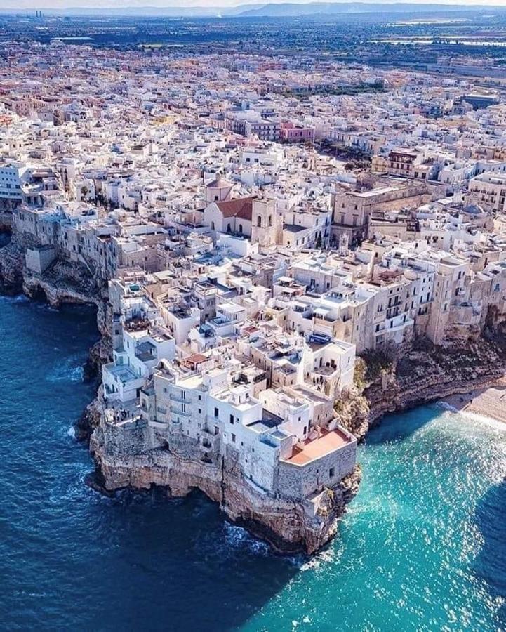 The Duchess'S View - New! Luxurious Flat In Historical Centre 115 Sq M, 3Min Walk To Cala Porto Beach And Private Parking โปลีญาโนอามาเร ภายนอก รูปภาพ