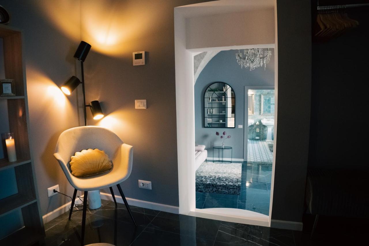 The Duchess'S View - New! Luxurious Flat In Historical Centre 115 Sq M, 3Min Walk To Cala Porto Beach And Private Parking โปลีญาโนอามาเร ภายนอก รูปภาพ