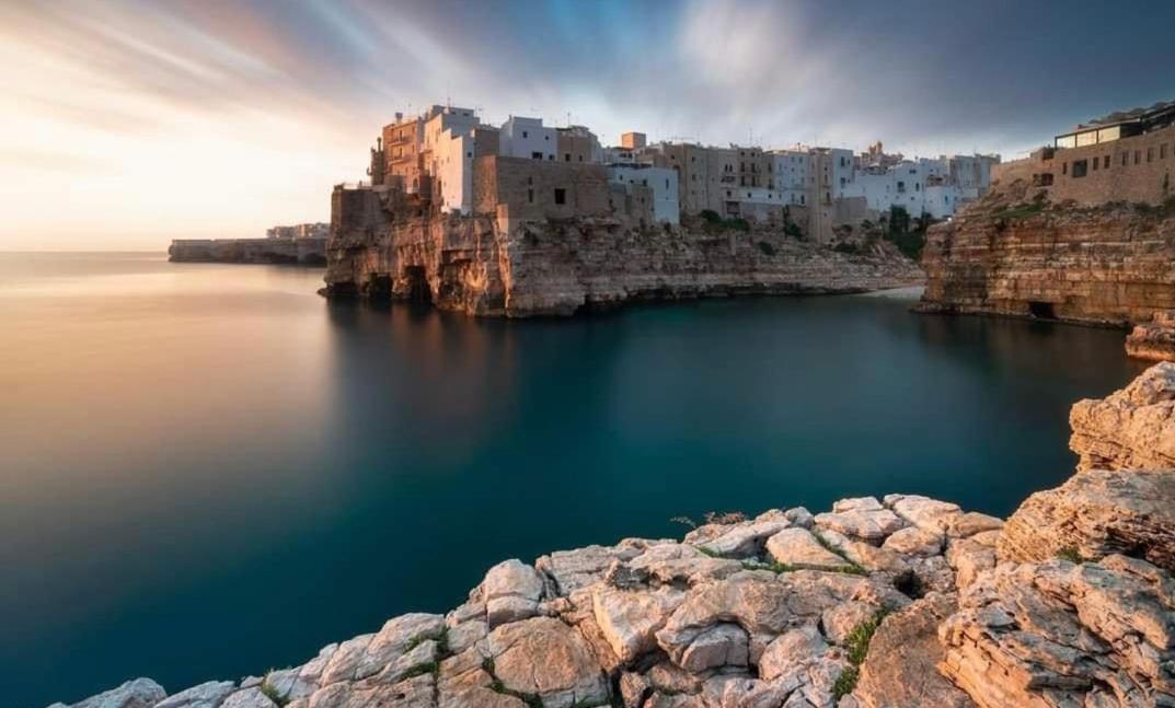 The Duchess'S View - New! Luxurious Flat In Historical Centre 115 Sq M, 3Min Walk To Cala Porto Beach And Private Parking โปลีญาโนอามาเร ภายนอก รูปภาพ