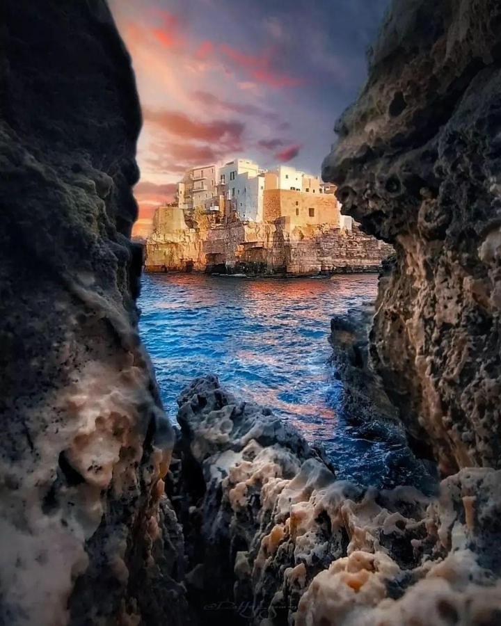 The Duchess'S View - New! Luxurious Flat In Historical Centre 115 Sq M, 3Min Walk To Cala Porto Beach And Private Parking โปลีญาโนอามาเร ภายนอก รูปภาพ